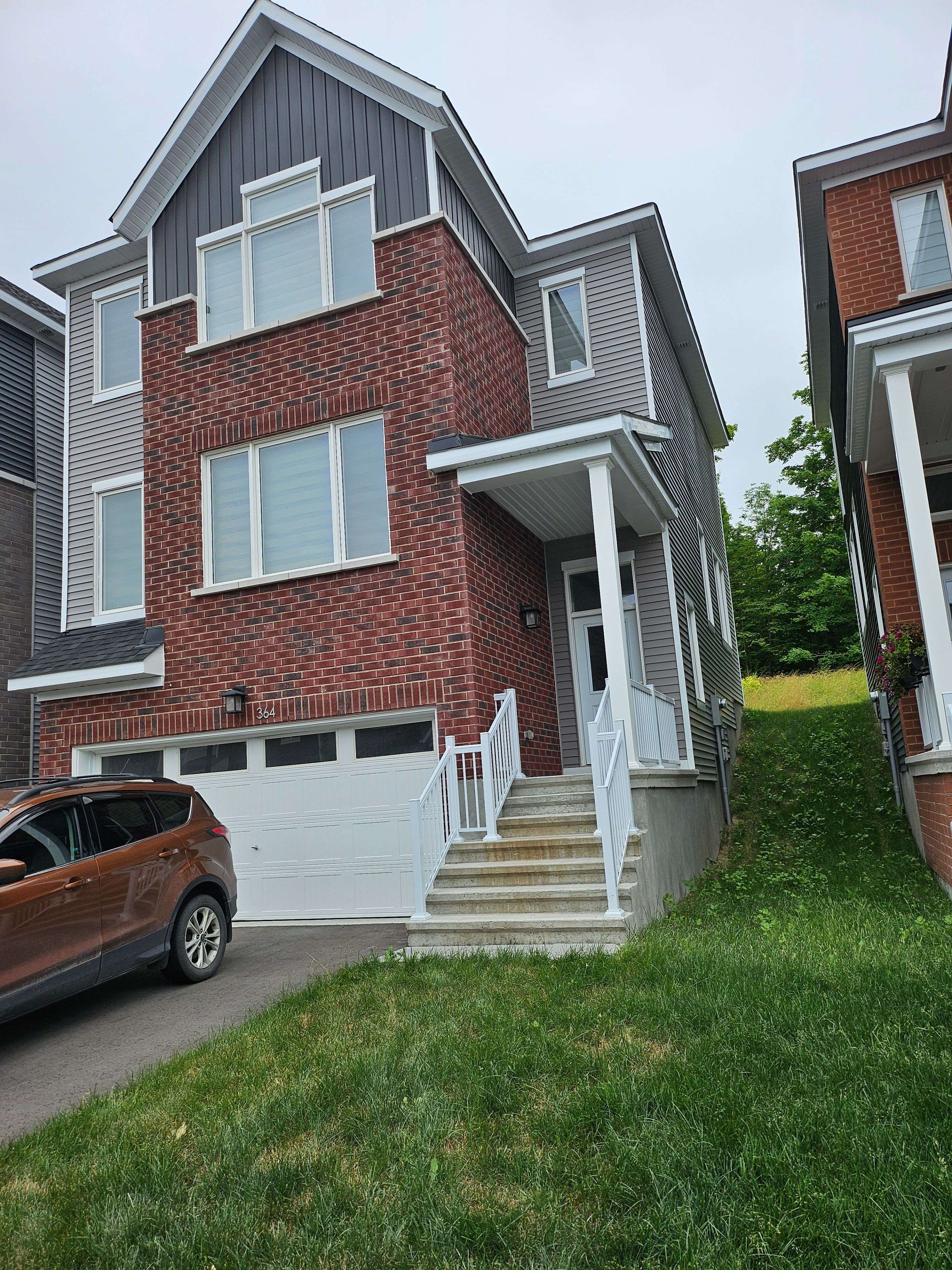 Barrhaven, ON K2C 3H2,364 APPALACHIAN CIR