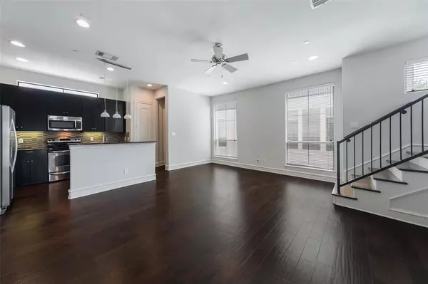 Dallas, TX 75204,2100 N Fitzhugh Avenue #F