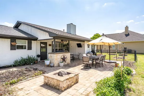 Gainesville, TX 76240,211 Cayuga Trail