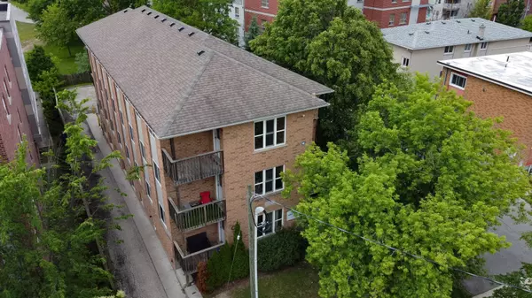 Waterloo, ON N2L 3M6,347 Spruce ST