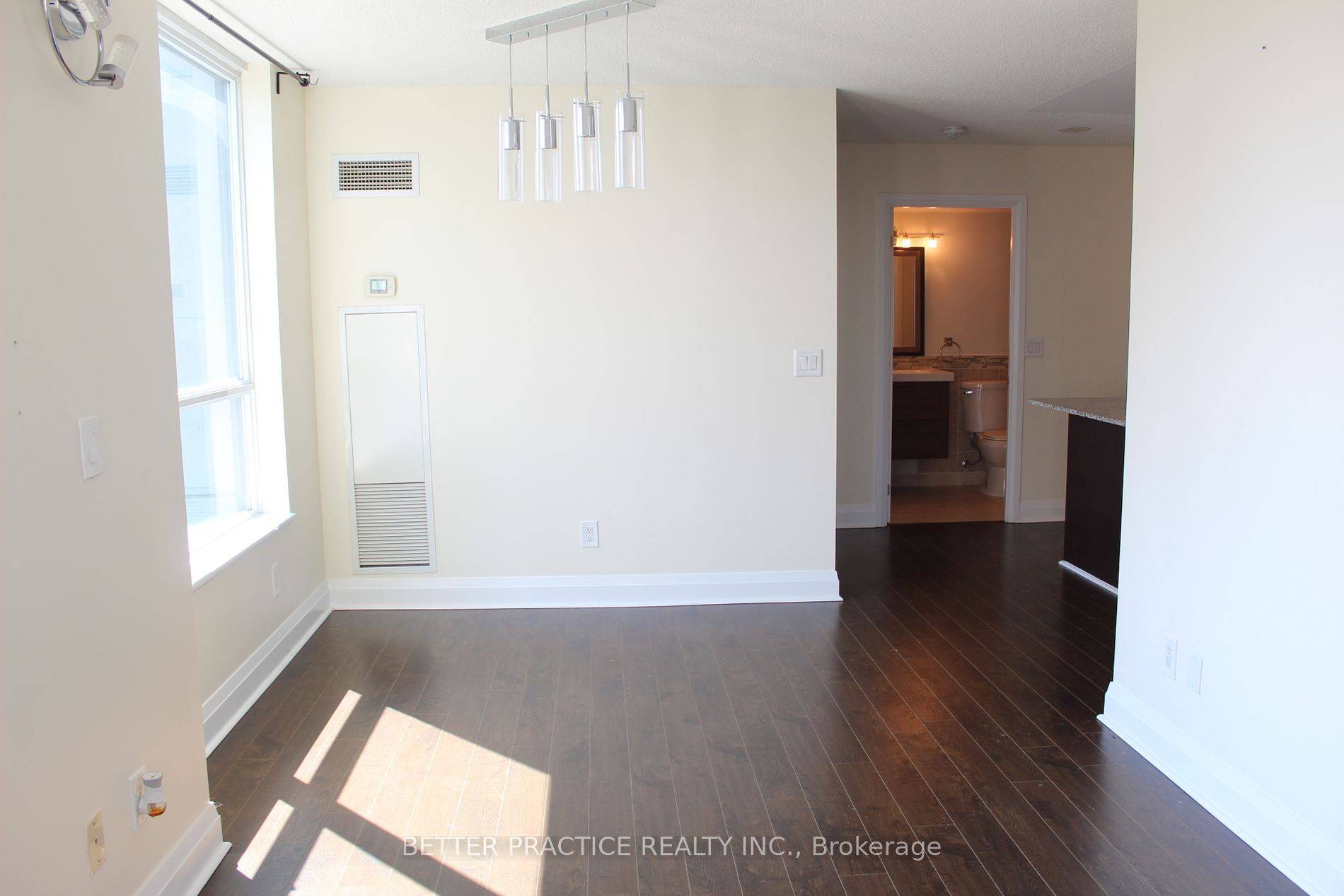 Vaughan, ON L4J 0G6,30 North Park RD #905
