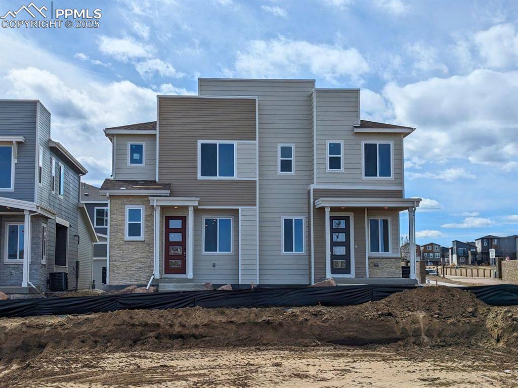 2489 Vanhoutte VW,  Colorado Springs,  CO 80915