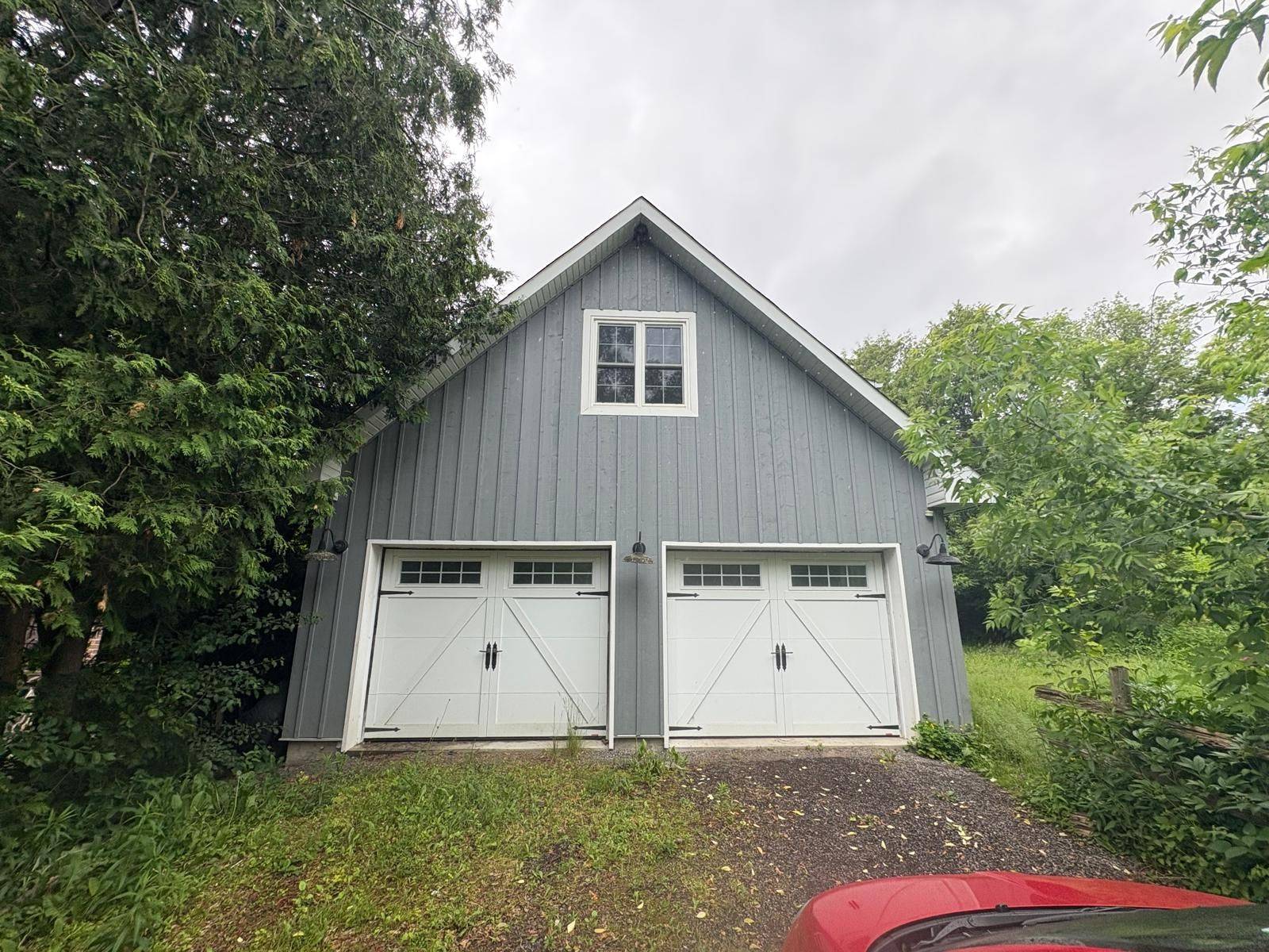 Newmarket, ON L3Y 3Z5,238 Main ST N