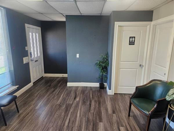 Garland, TX 75043,3635 Broadway Boulevard #B