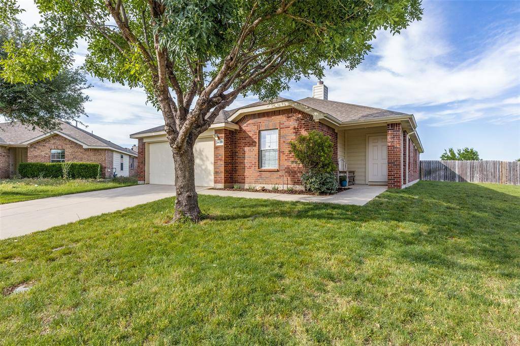 14320 Polo Ranch Street, Fort Worth, TX 76052