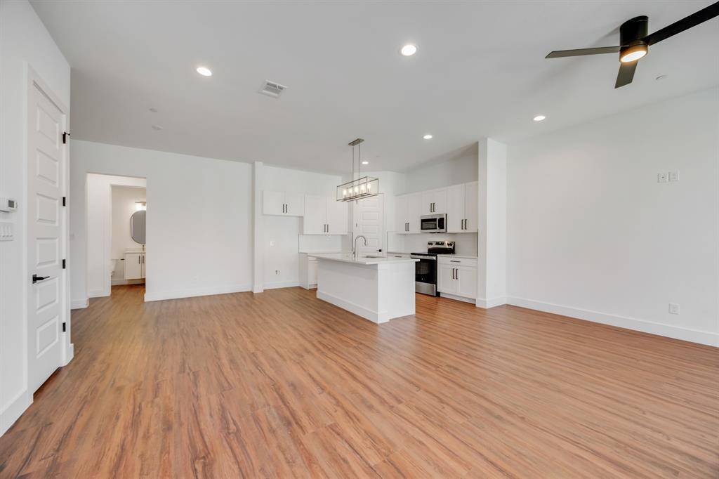 Rowlett, TX 75089,8913 Lowell Street