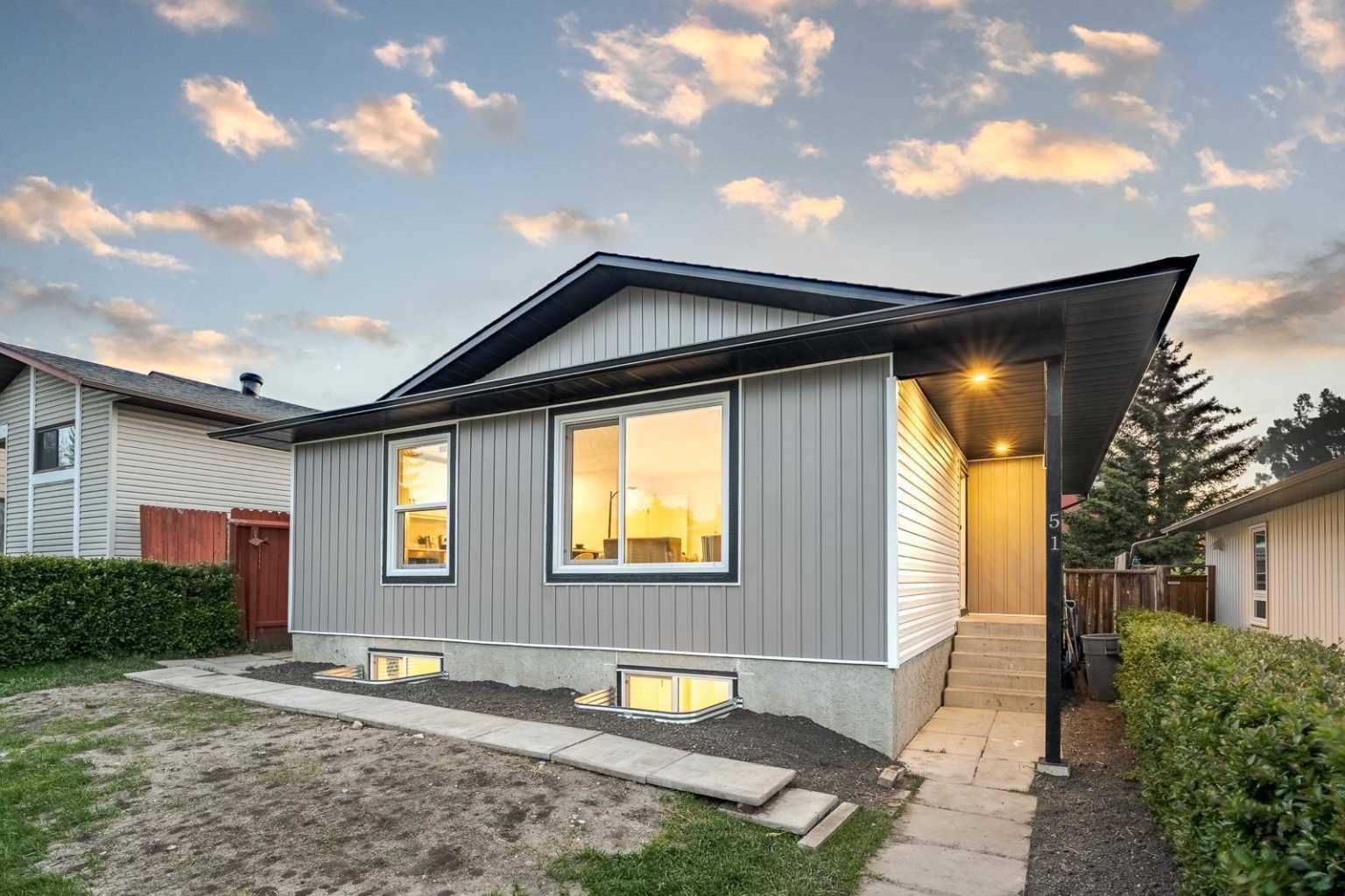 51 Beddington CIR Northeast, Calgary, AB T3K1N8