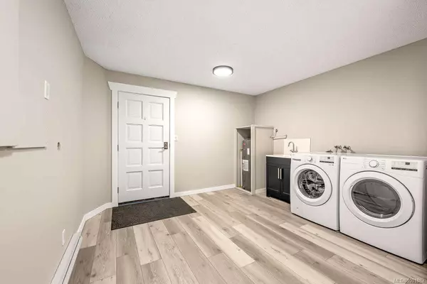 Campbell River, BC V9W 2B9,539 Island Hwy #301