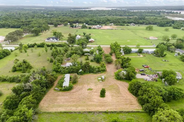 Newark, TX 76071,366 County Road 4851