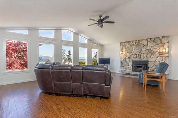 Parksville, BC V9P 1Z9,886 Cavin Rd