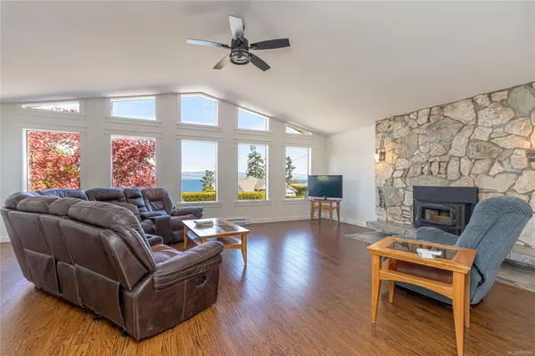 Parksville, BC V9P 1Z9,886 Cavin Rd