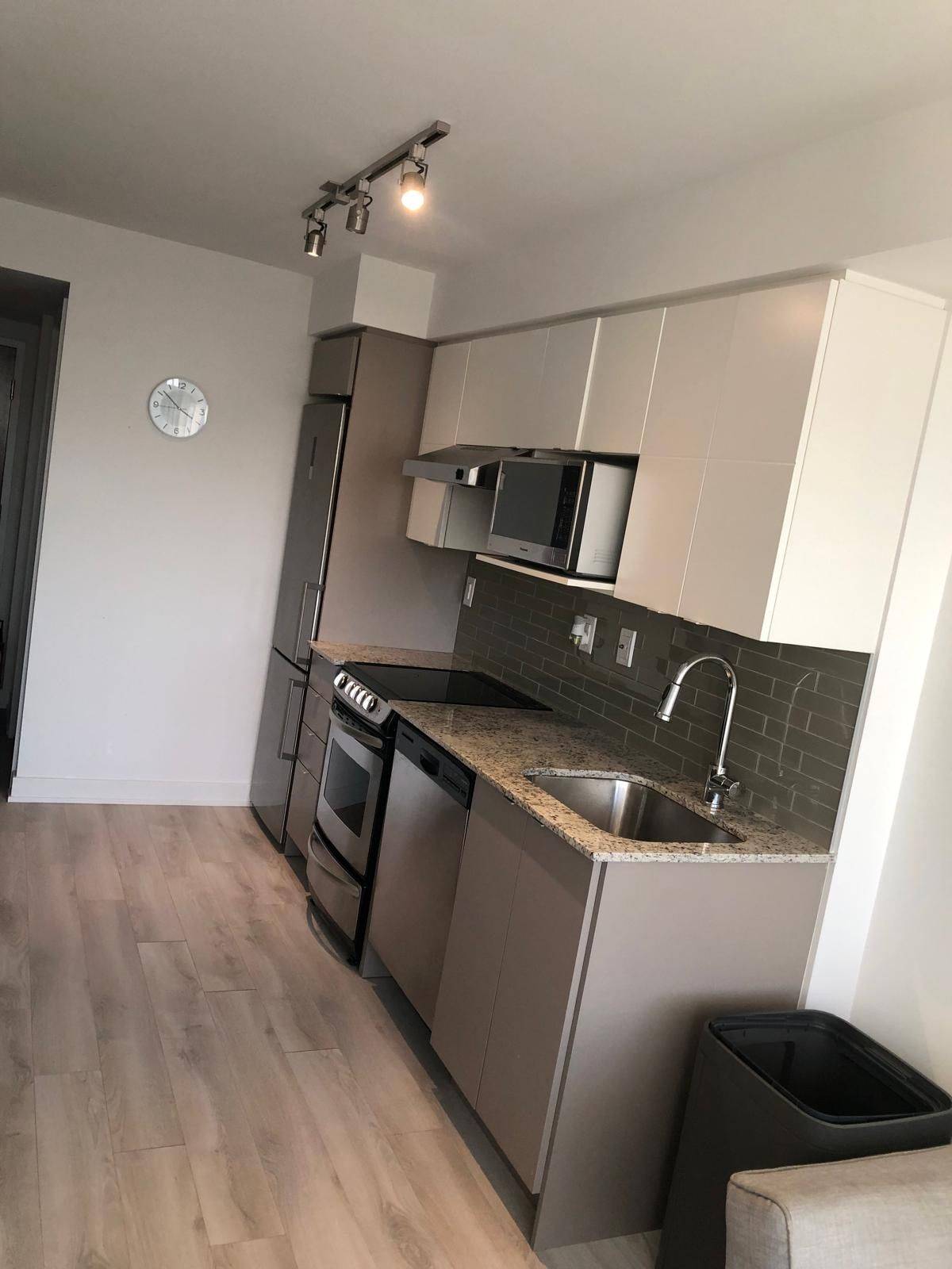 Toronto W04, ON M6A 2N9,160 Flemington RD #607