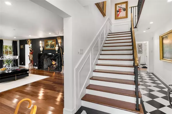 Dallas, TX 75229,4522 Walnut Hill Lane