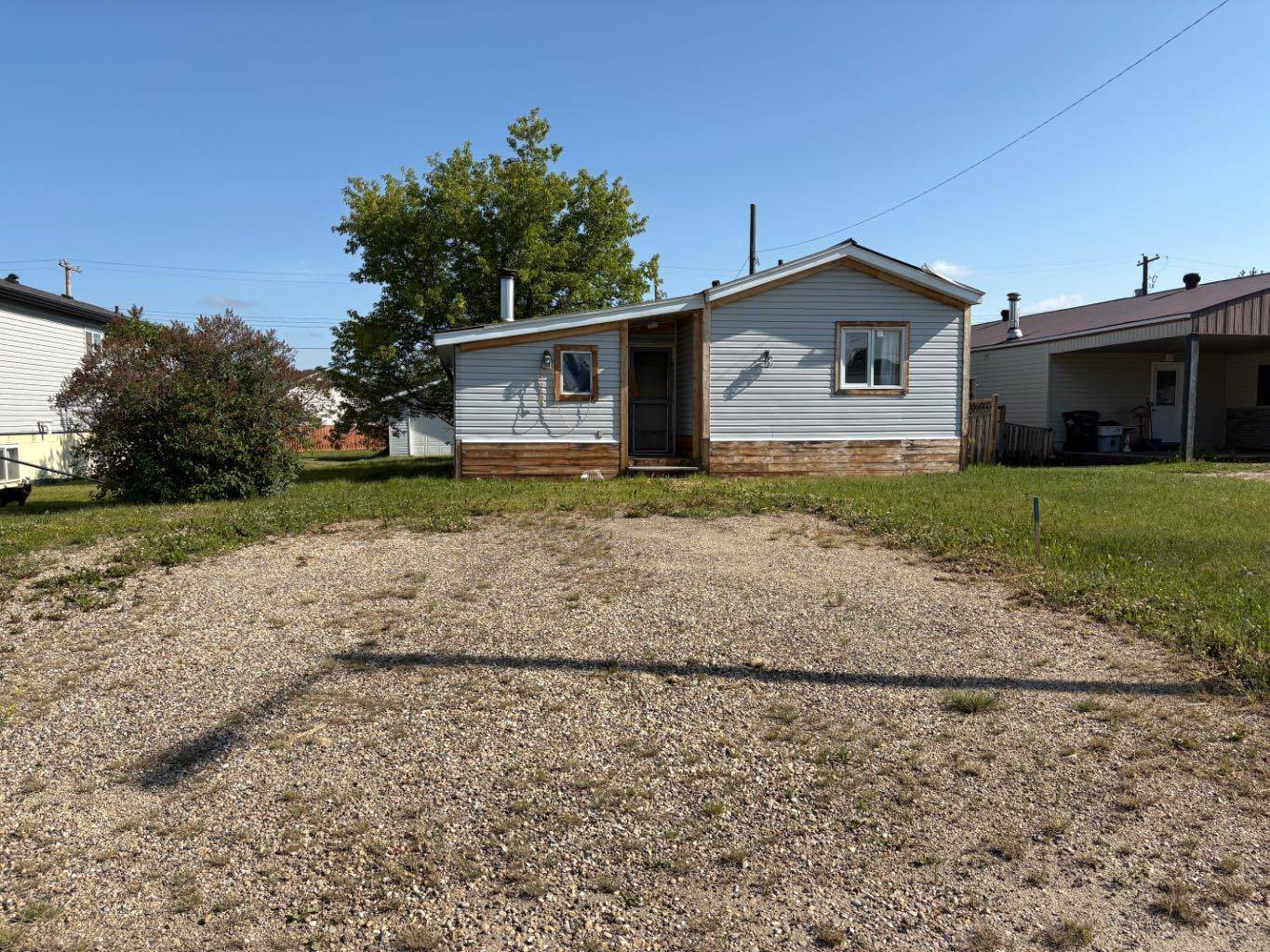 5211 52 AVE, Valleyview, AB T0H3N0