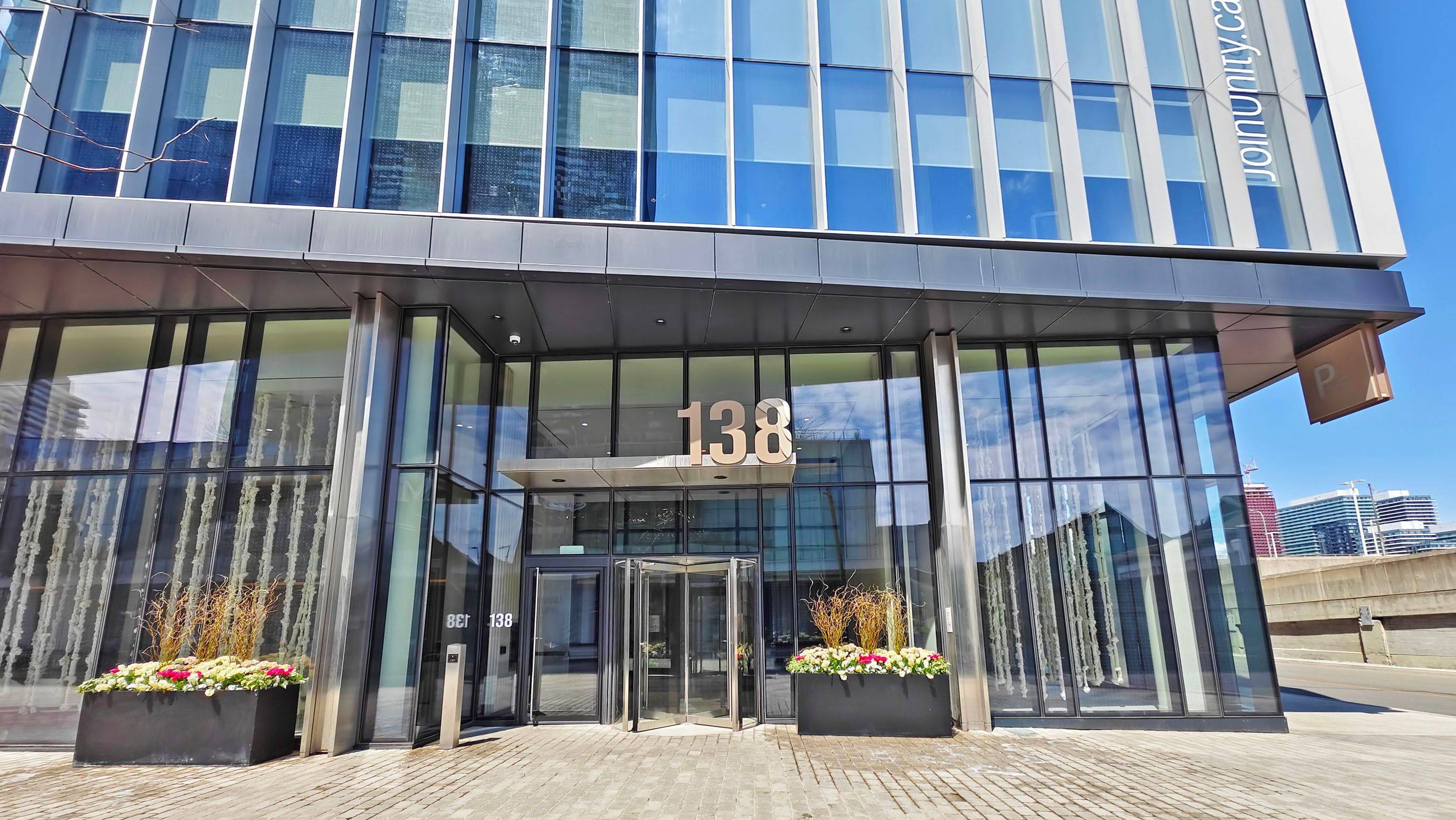 Toronto C08, ON M5E 0E4,138 Downes ST #4008