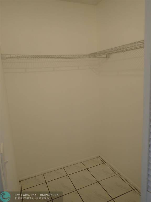 Coral Springs, FL 33065,2700 Riverside Dr  #202B