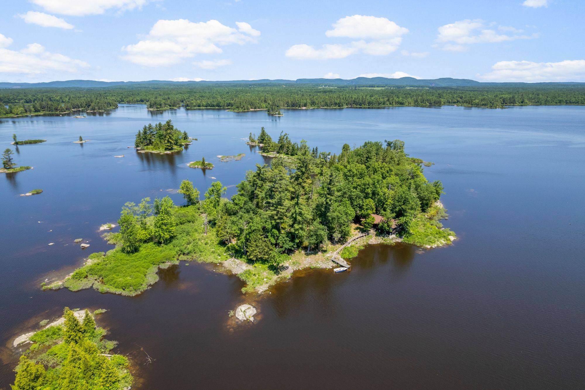 Petawawa, ON K8H 3R2,0 Riddell IS