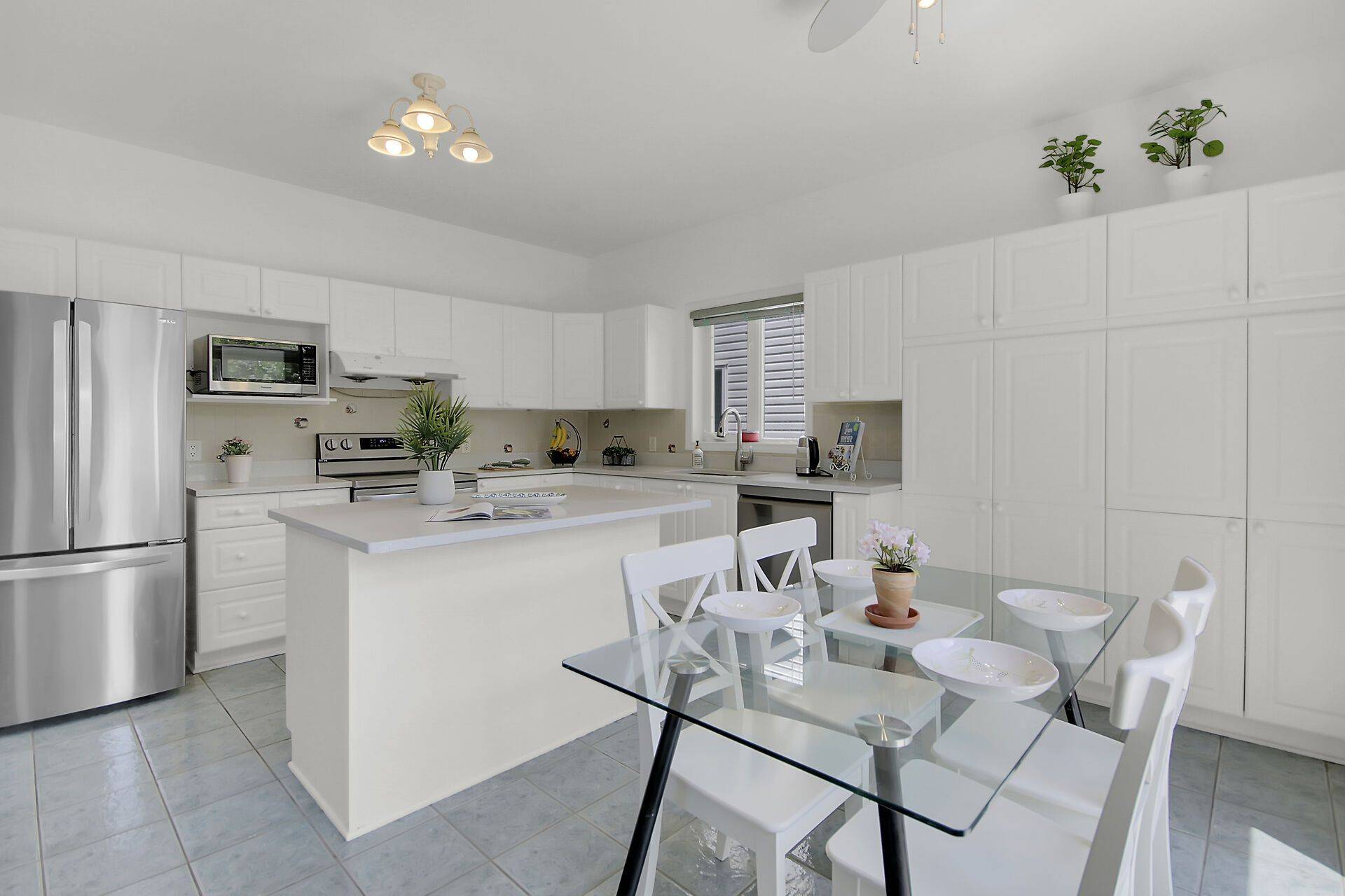 Kanata, ON K2T 1H2,59 Maricona WAY