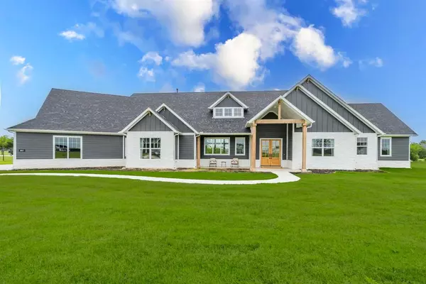 807 Republic Row, Nevada, TX 75173
