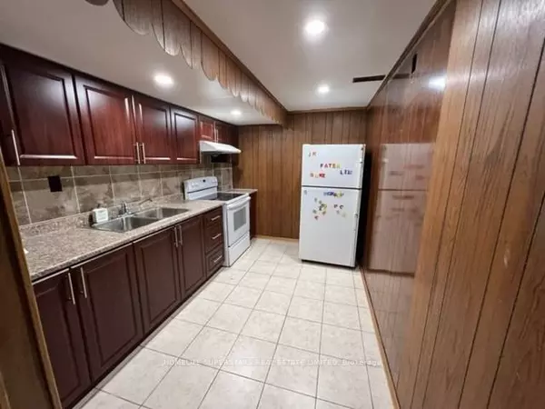 Mississauga, ON L4T 3P2,4148 Brandon Gate DR