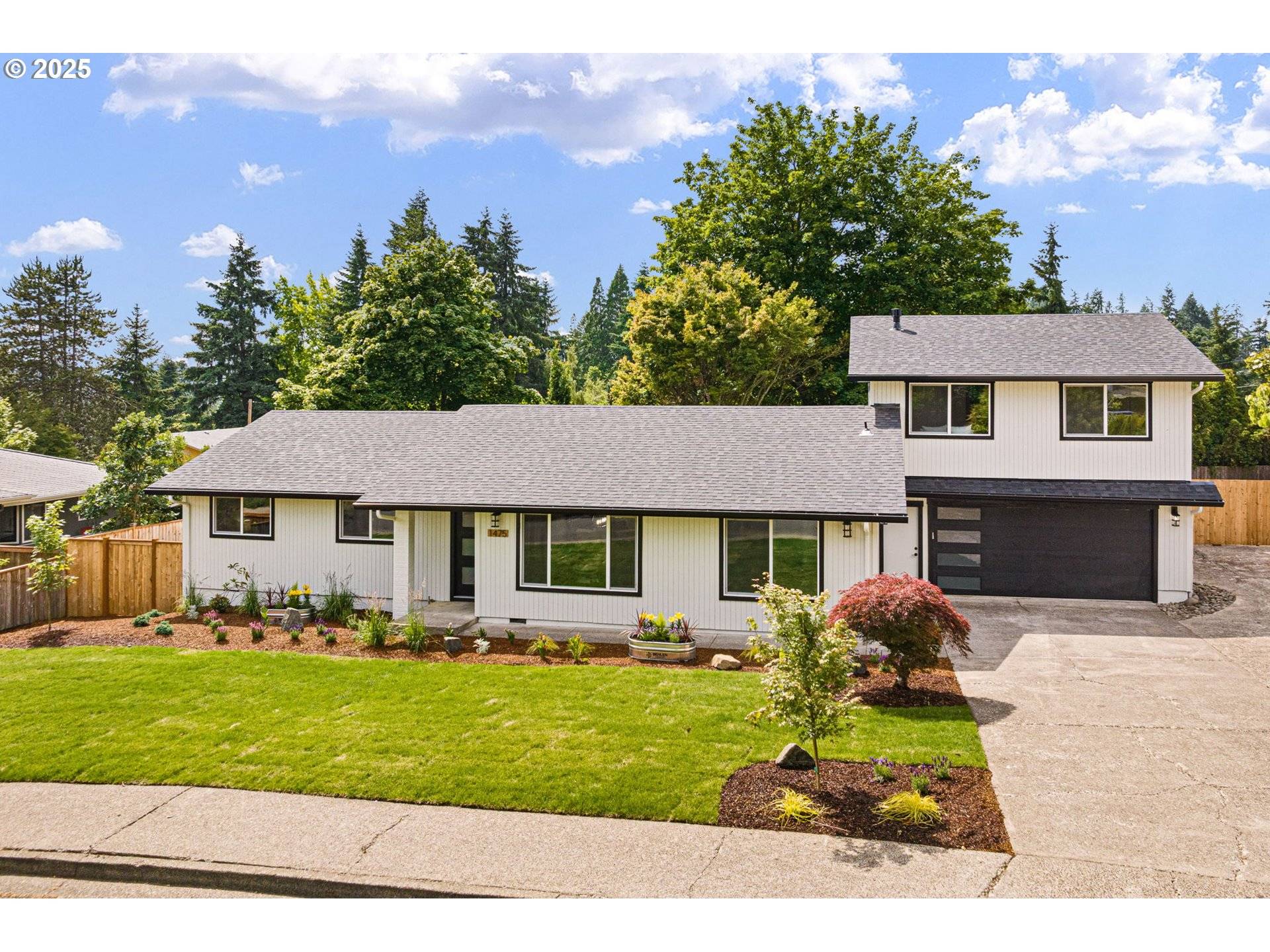 Eugene, OR 97405,1475 MESA AVE
