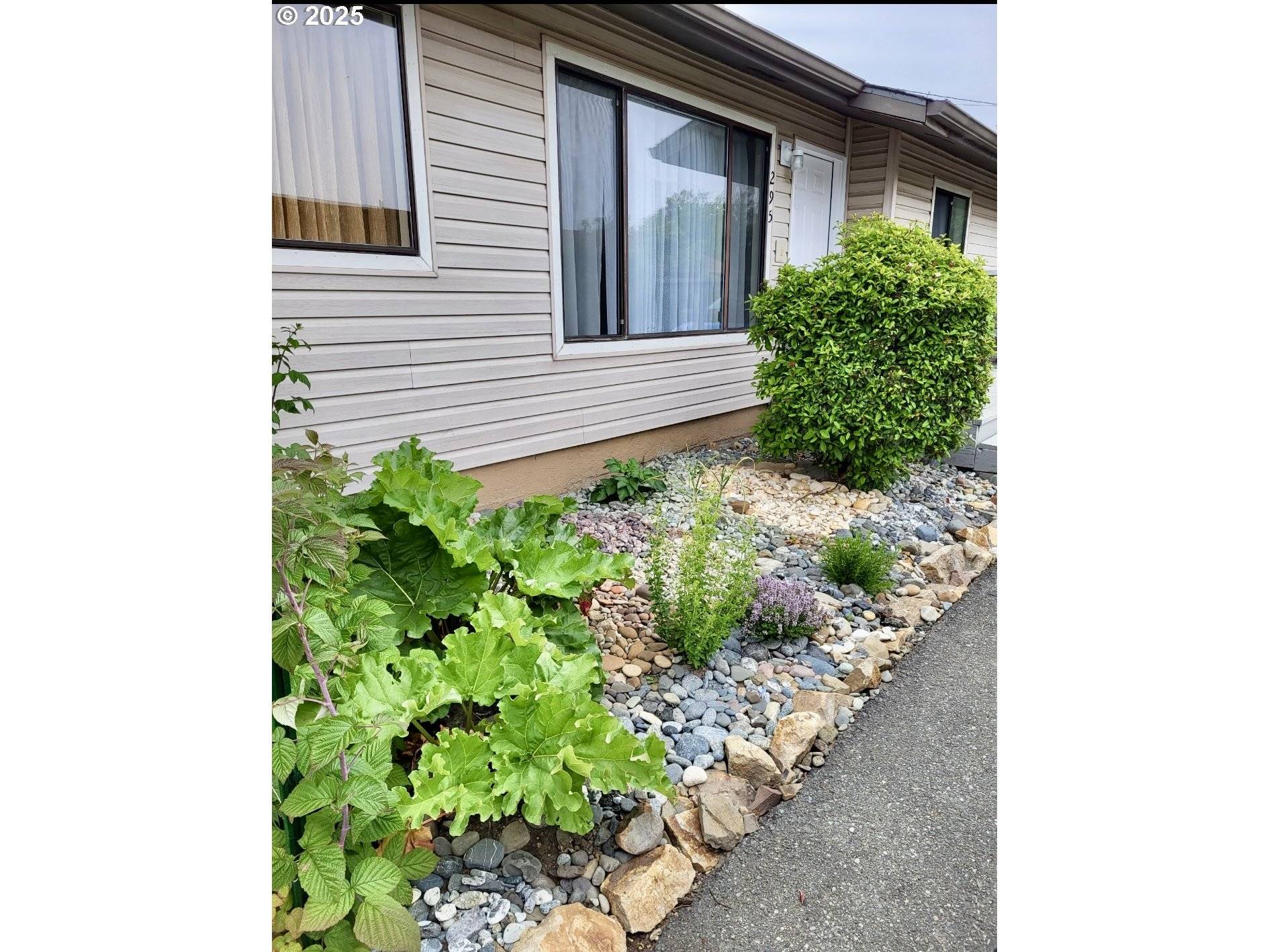 Brookings, OR 97415,293 MATOT ST
