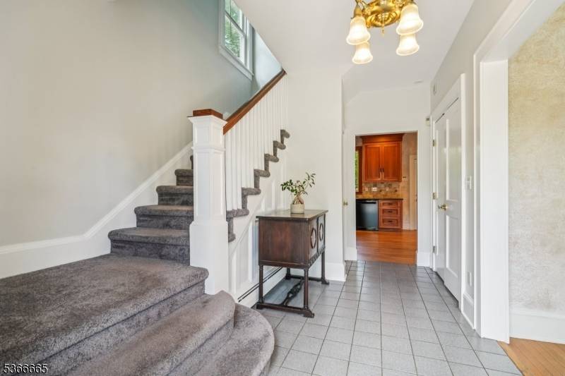 Millburn Twp., NJ 07041,29 Maple Terrace