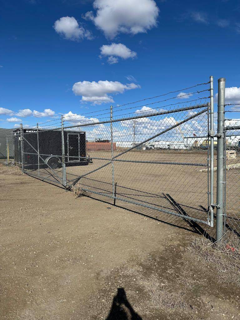 10 Pembina DR NE, Redcliff, AB T1J 2P0