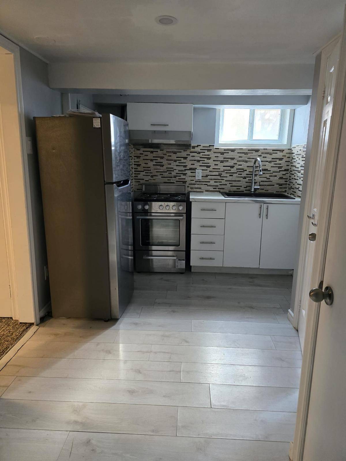 Oshawa, ON L1H 3T7,294 Wolfe ST #Bsmt
