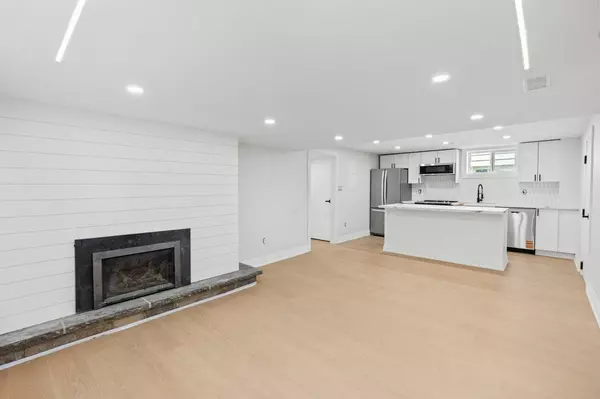 Hamilton, ON L9C 4K7,855 Garth ST #Lower
