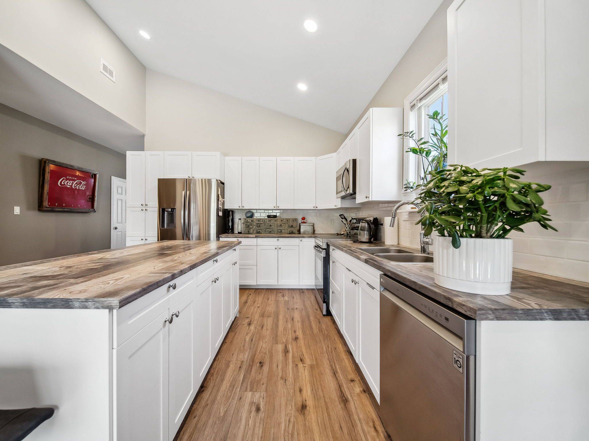 Ramara, ON L3V 1B3,112B Creighton ST #1 & 2