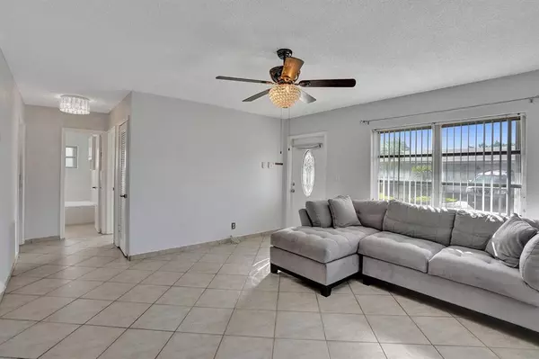 Tamarac, FL 33321,7115 NW 73rd St