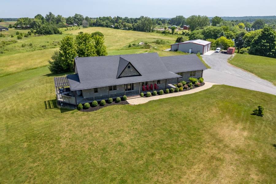 13762 Loyalist Pkwy, Prince Edward County, ON K0K 2T0