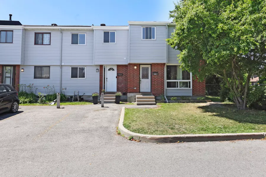 1962 Kelden CRES, Blackburn Hamlet, ON K1B 4X9