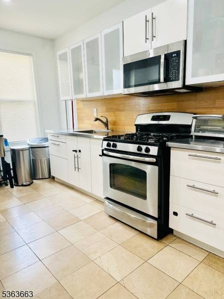 Jersey City, NJ 07307,265 Cambridge Ave #1