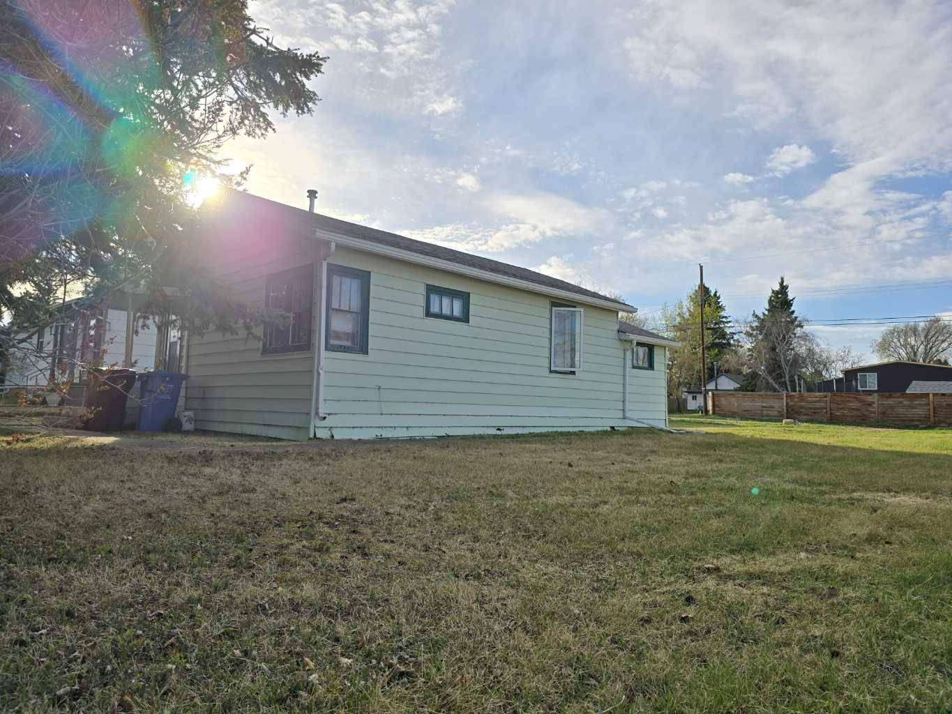 4802 52 AVE, Grimshaw, AB T0H 1W0