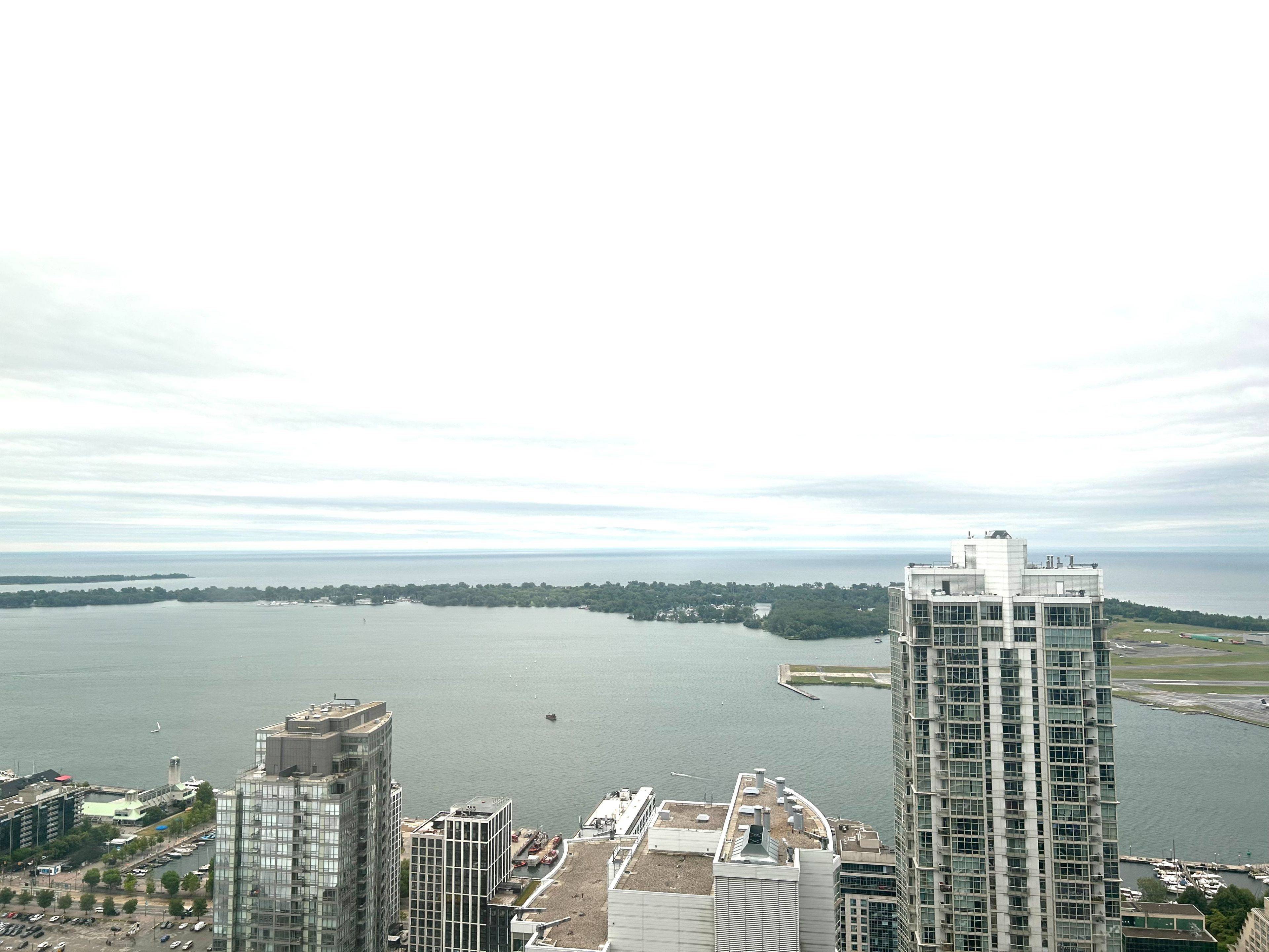 1 Concord Cityplace WAY #5610, Toronto C01, ON M5V 0X3