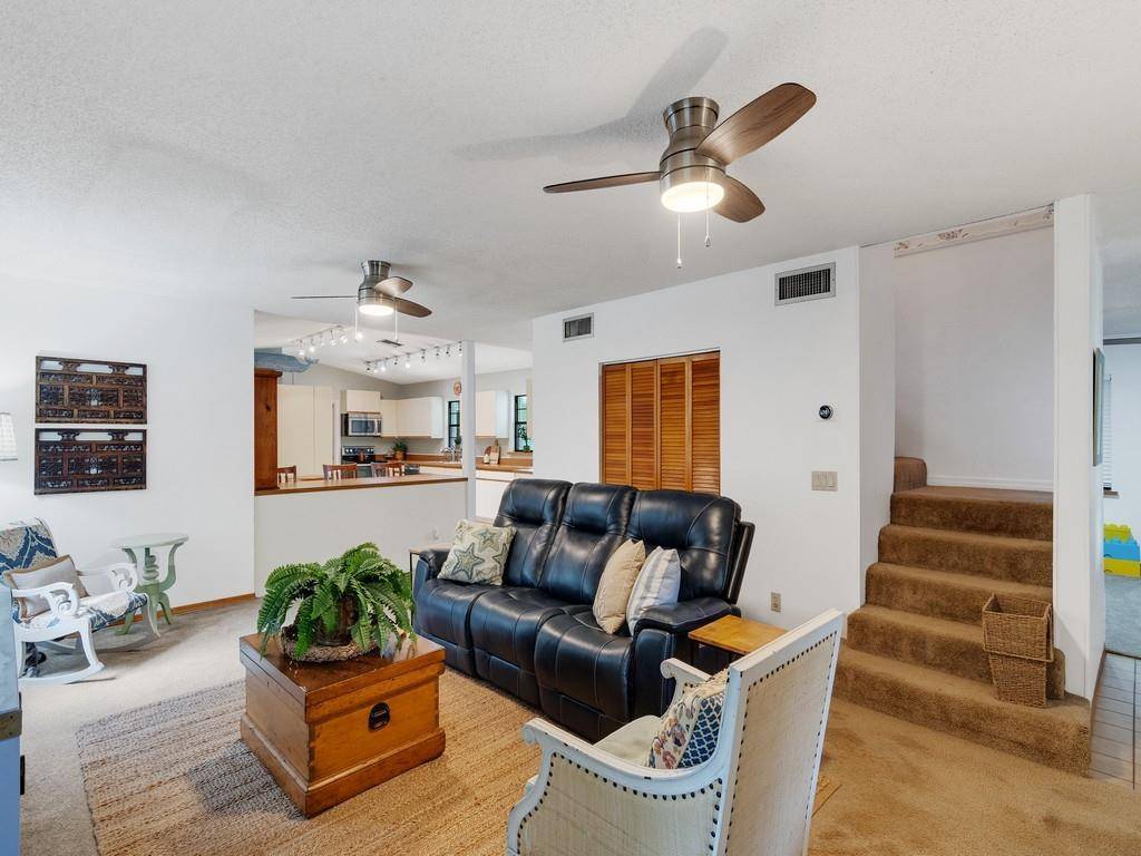 Vero Beach, FL 32968,[StreetName,UnitNumber,StreetNumber,StreetDirPrefix]