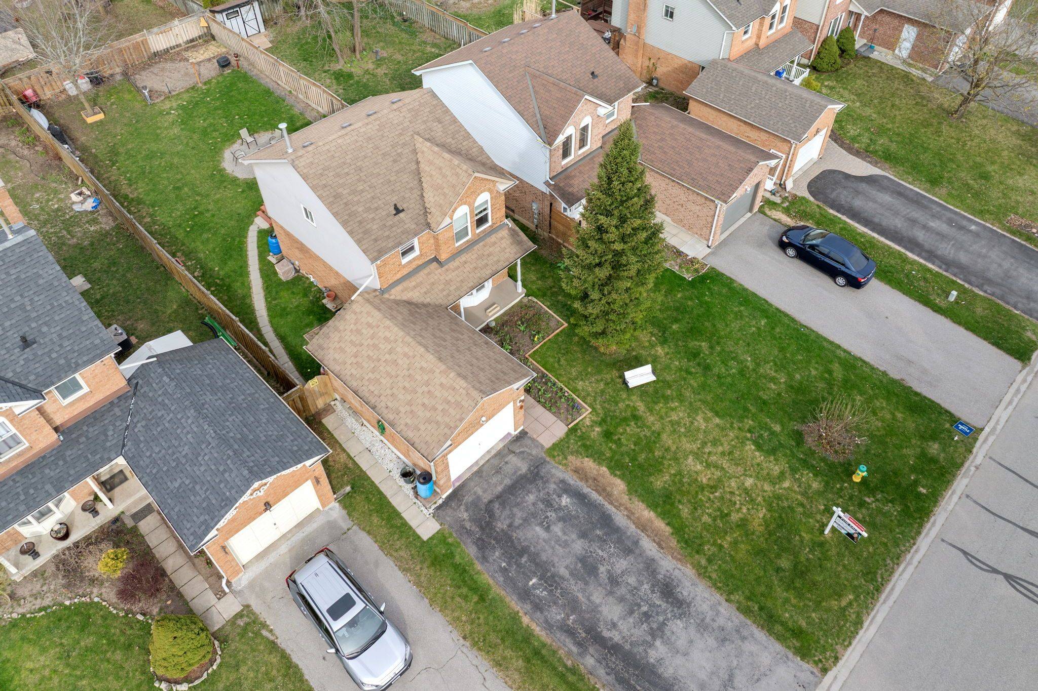 26 Kyle CRES, Georgina, ON L4P 3P5