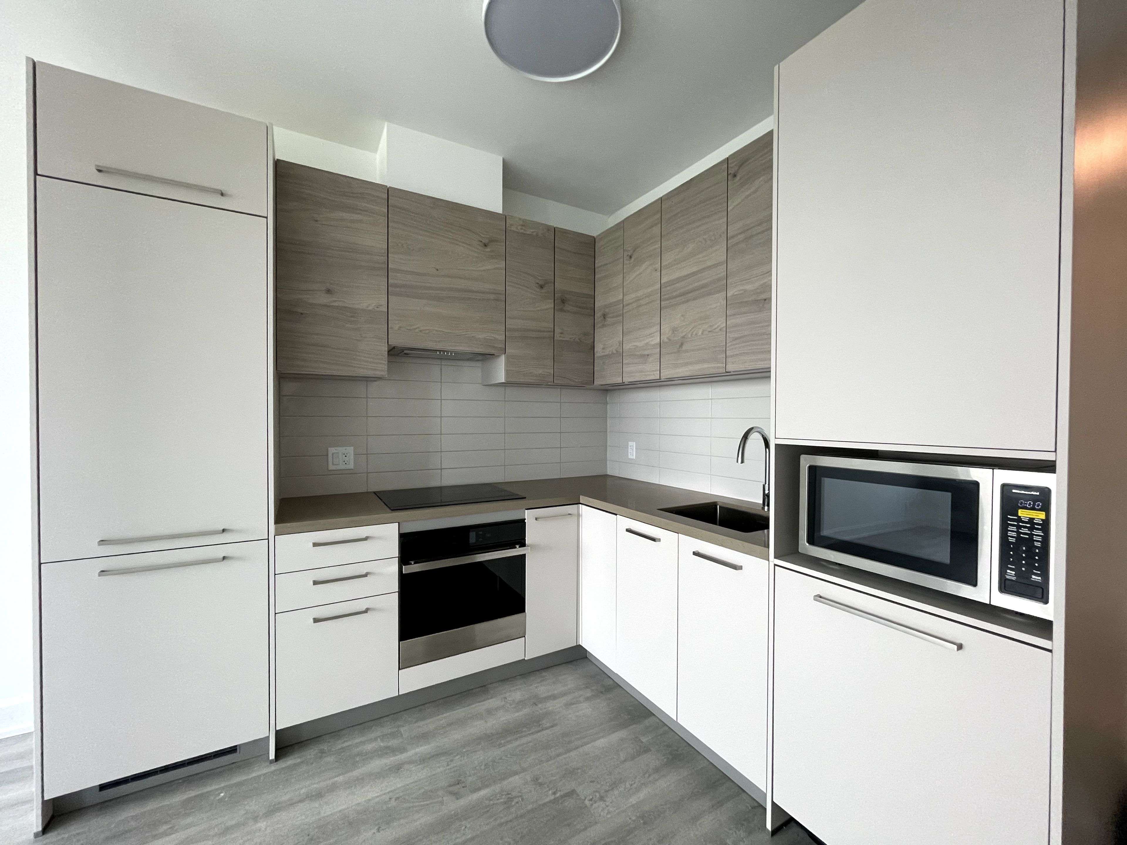 Markham, ON L3T 0G9,38 Gandhi LN #1707