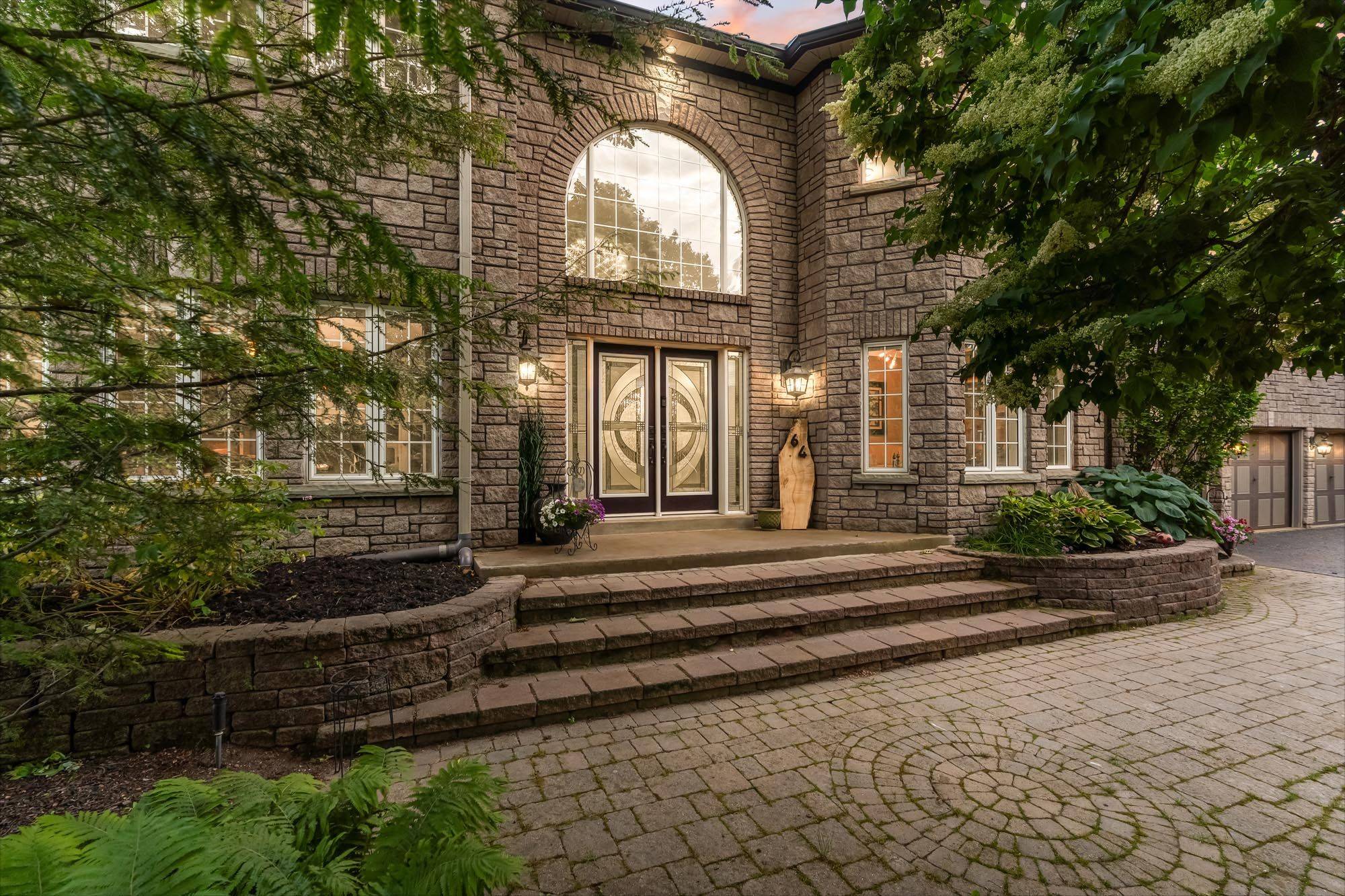Springwater, ON L9X 0S1,64 Alana DR