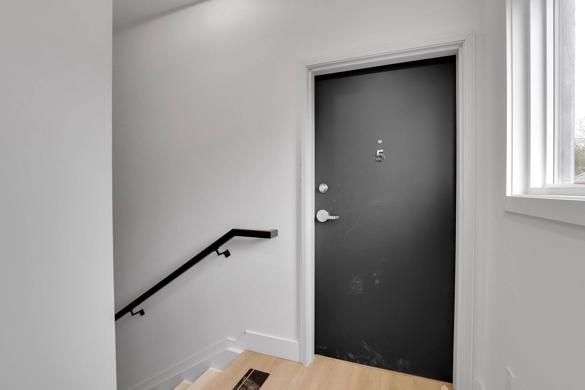 Lower Town - Sandy Hill, ON K1N 7X2,109 Russell AVE #5