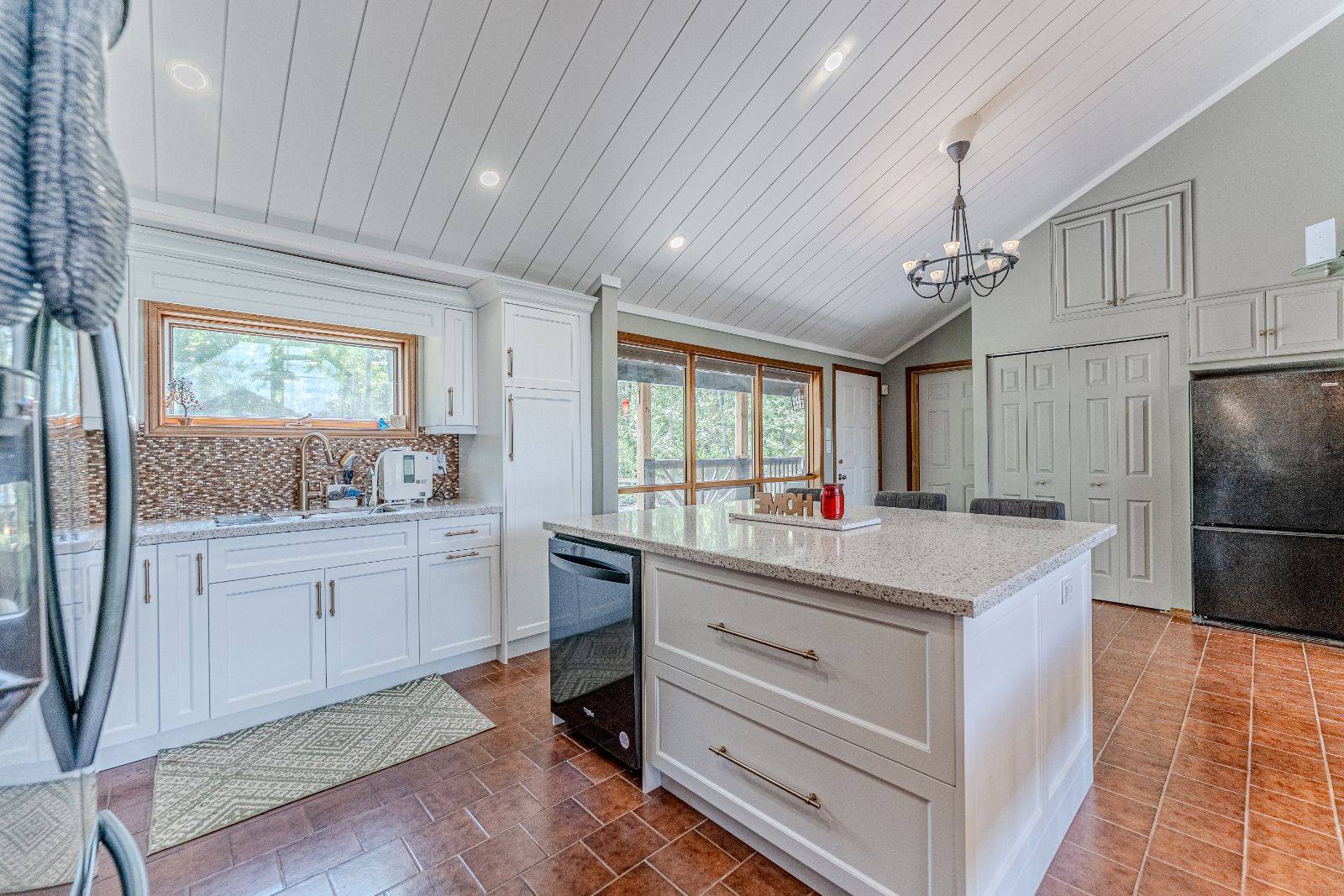 Kawartha Lakes, ON K0M 1C0,49 Hemlock DR