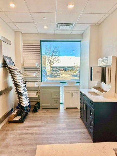 Cambridge, ON N1T 2J4,465 Pinebush RD S #4