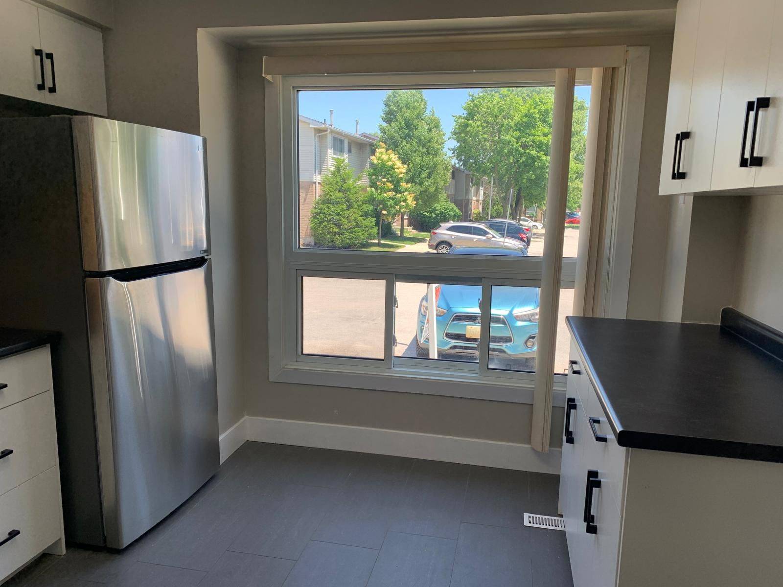 London South, ON N6C 5W3,75 Ansondale RD #14