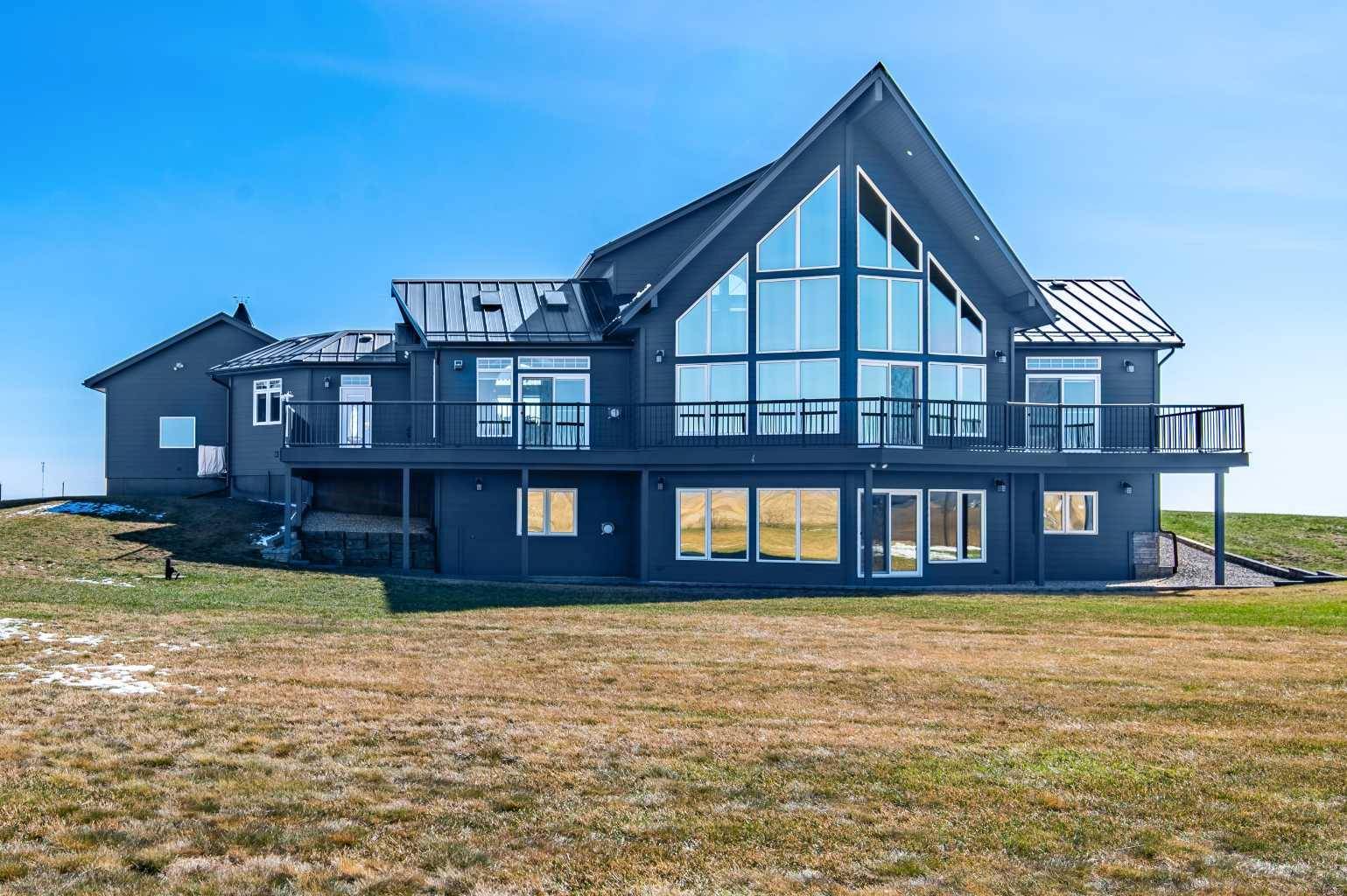 Rural Foothills County, AB T0L0P0,642157 72 ST East
