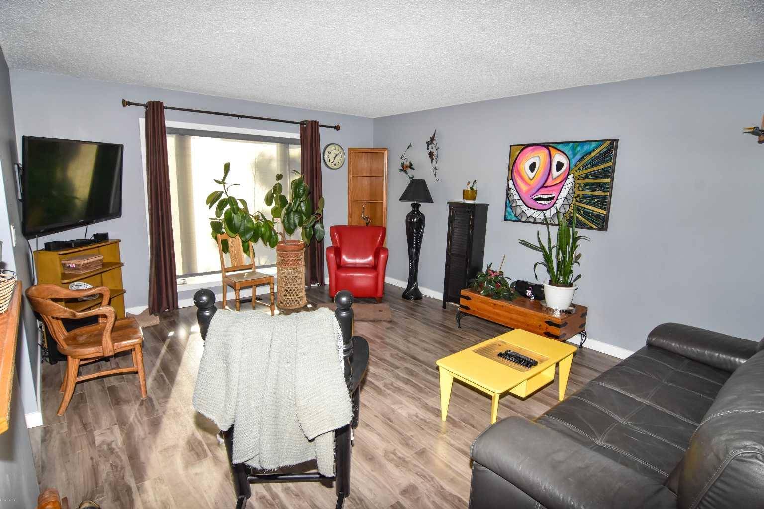 Airdrie, AB T4B 1B6,106 Eldorado RD Southeast