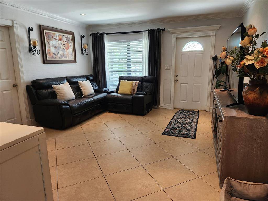 Oakland Park, FL 33334,[StreetName,UnitNumber,StreetNumber,StreetDirPrefix]