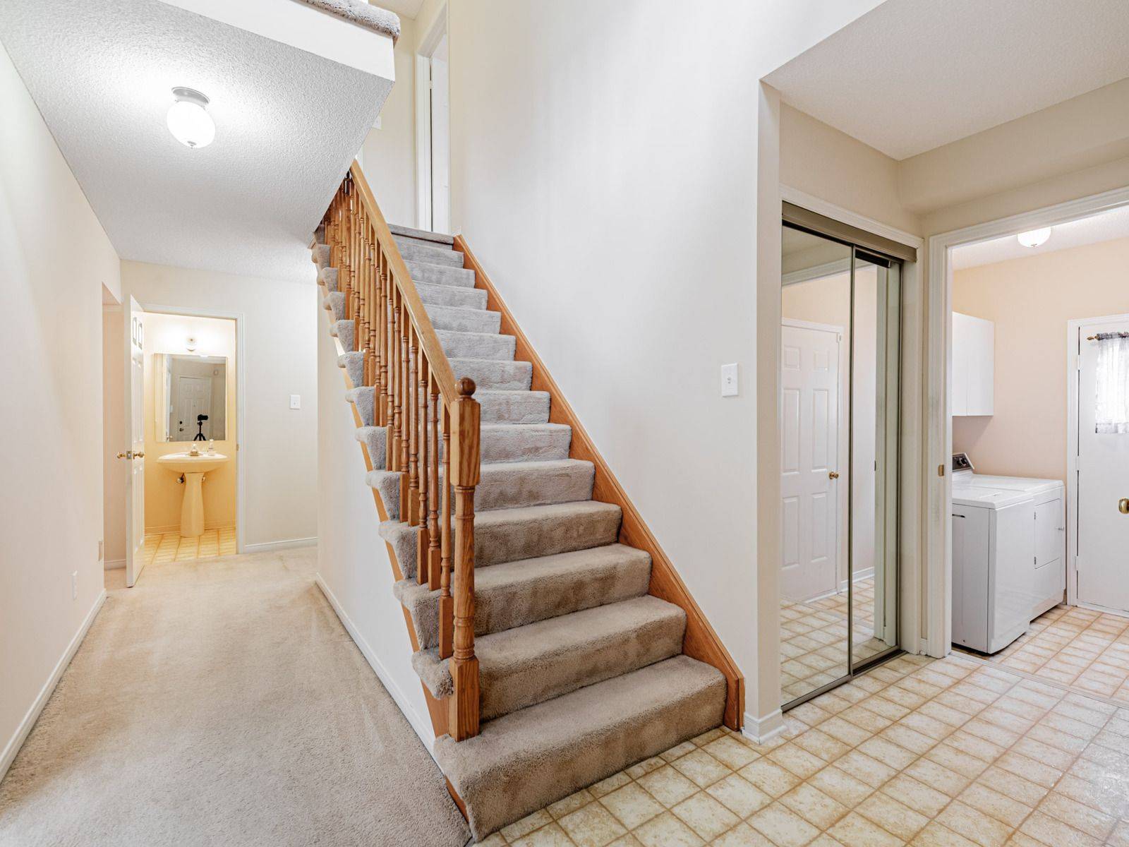 Richmond Hill, ON L4C 8H5,87 Nightstar DR