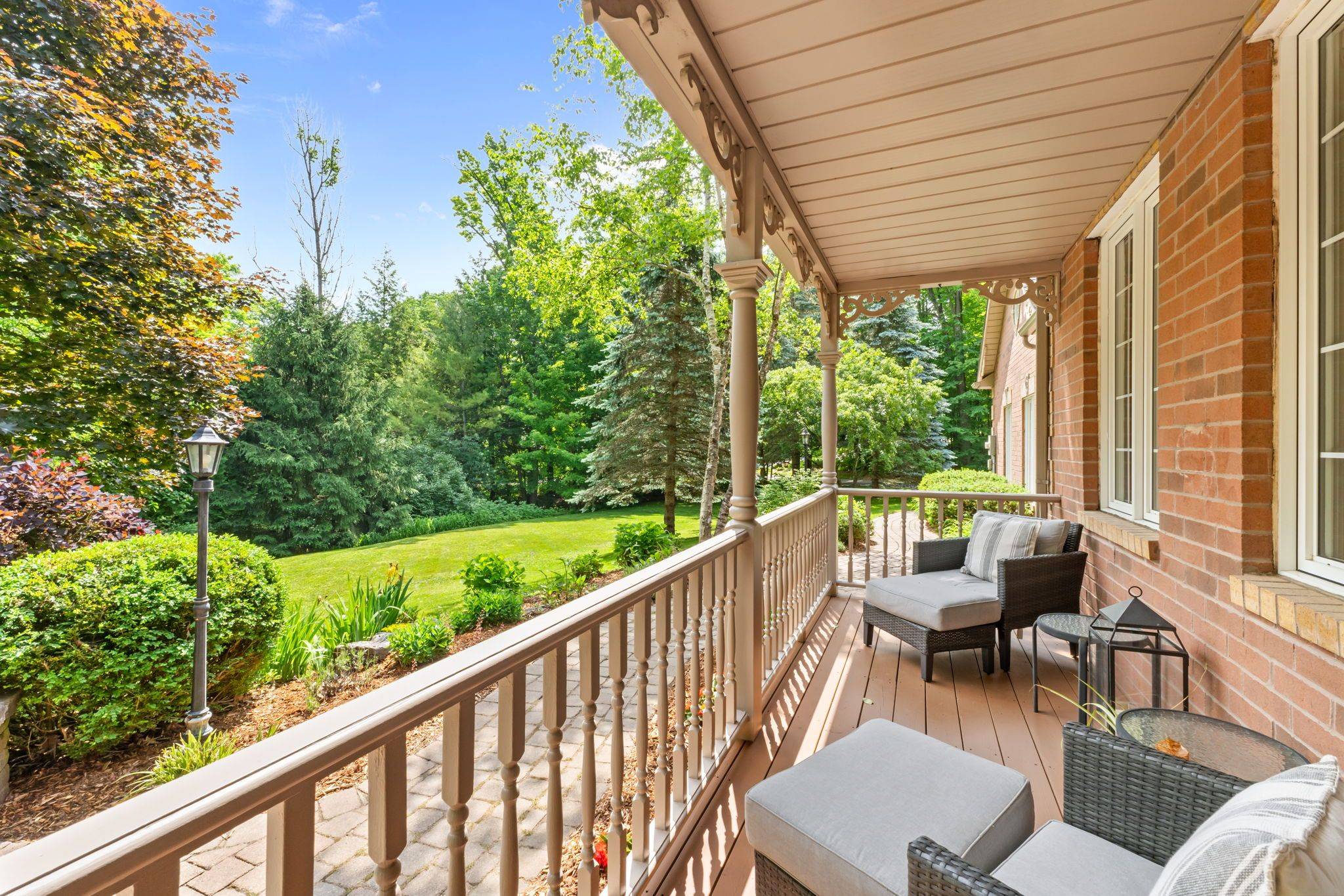Uxbridge, ON L9P 0L1,8 Oakview PL